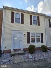 Building Photo - 129 La Grange Ave
