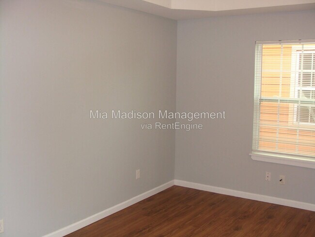 Foto del edificio - 319 W 31st St