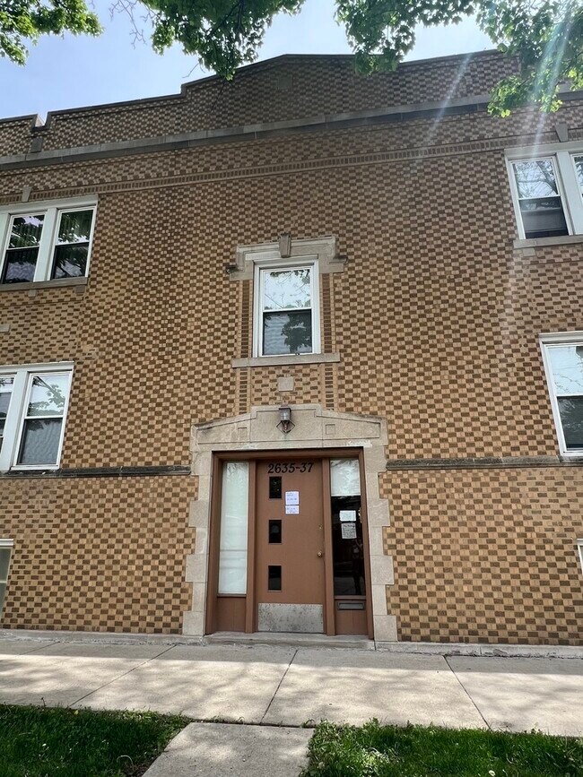 Foto del edificio - 2635 N Long Ave