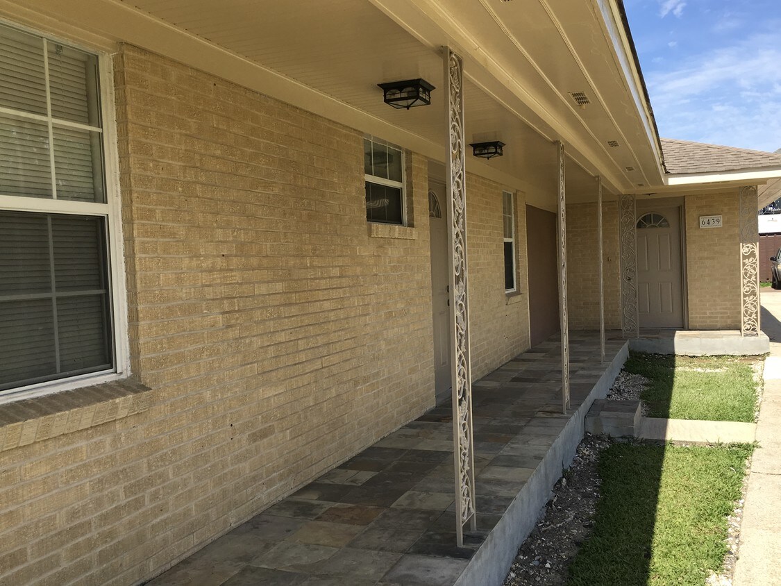 Front walkway to apartment - 6439 Music St