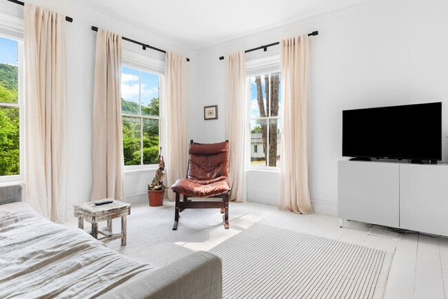 Foto del edificio - 1915 County Hwy 6