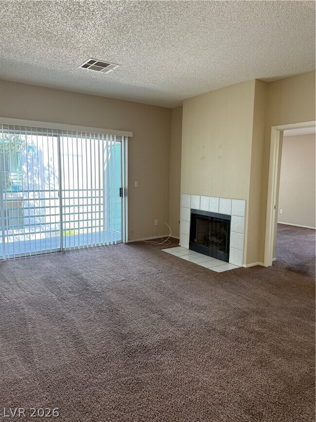 Foto del edificio - 7100 W Pirates Cove Rd