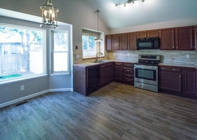 Foto del edificio - Wonderful 3 bedroom House in the Powers Co...