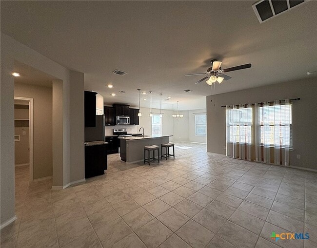 Building Photo - 2418 Corradino St