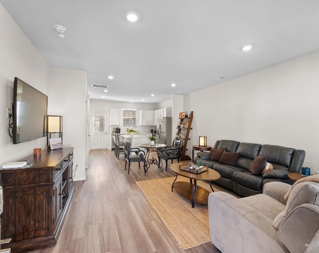Foto del edificio - 2709 Fordham St