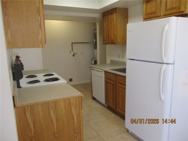 Building Photo - 1235 Navajo Dr