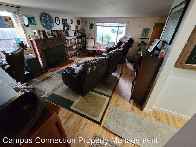 Foto del edificio - 3 br, 2 bath House - 3970 Potter