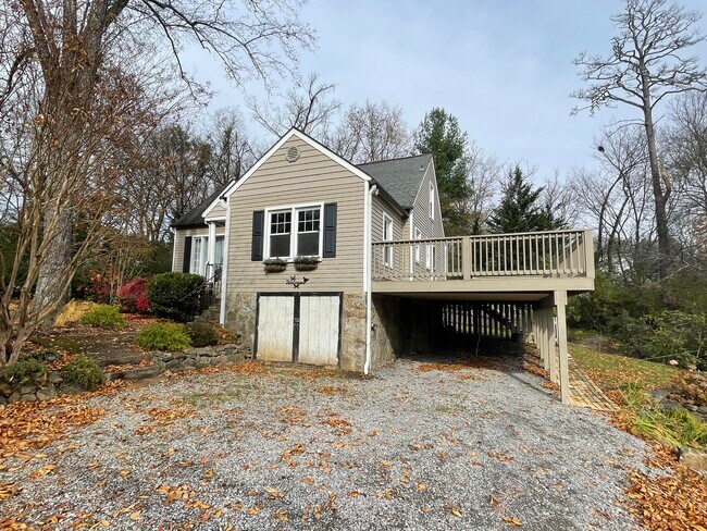 Building Photo - 211 Red Riding Hood Trail