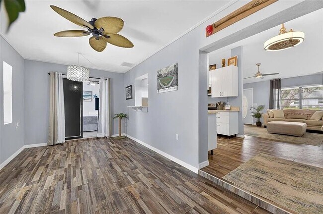 Foto del edificio - 2737 Hickory Ridge Dr