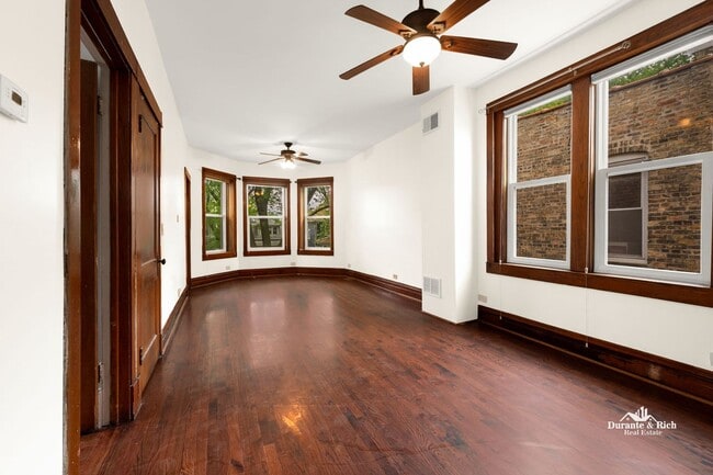 Building Photo - Portage Park 3-Bedroom Gem with Laundry In...