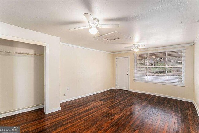 Foto del edificio - 3110 Rockbridge Rd SW