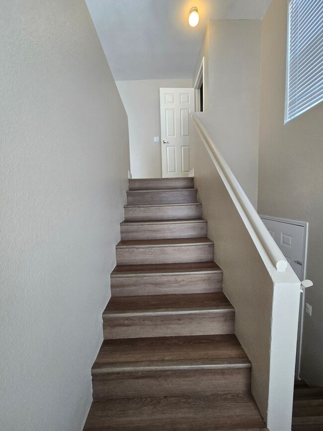 Building Photo - A Fabulous 3 Bedroom Condo in NW Las Vegas.
