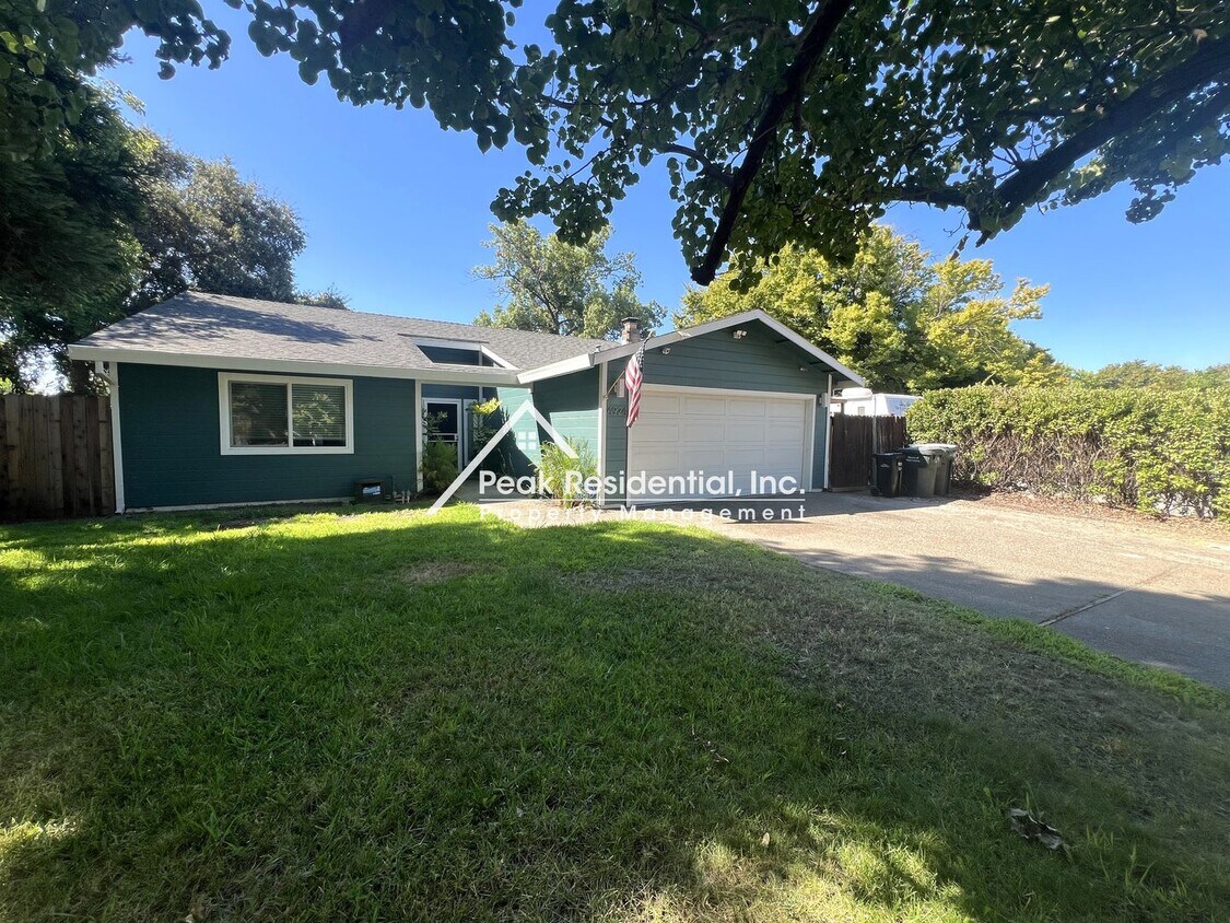 Primary Photo - Wonderful 3bd/2ba Sacramento Home with Gar...