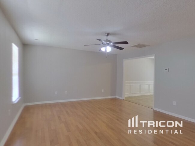 Foto del edificio - 2404 Ivy Run Dr