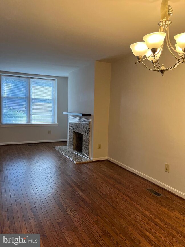 Building Photo - 1403 Oronoco St