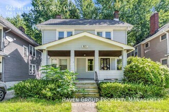 Building Photo - 921 Helmsdale Rd