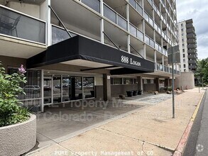 Building Photo - 888 Logan St