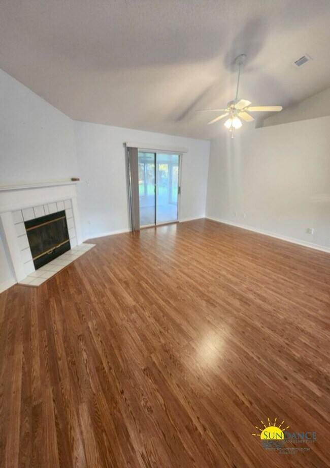 Foto del edificio - Stunning 3 Bedroom Home in Navarre!