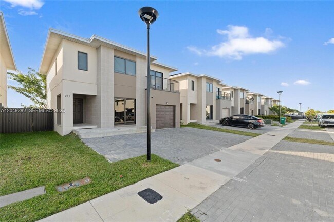 Foto del edificio - 275 NW 13th Pl