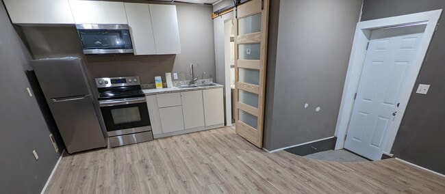 Building Photo - 920 Kinzler Ave