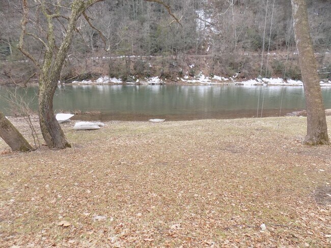 Foto del edificio - 1151 Torbert Ln