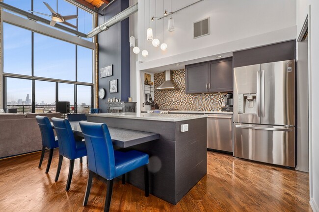Building Photo - 2614 N Clybourn Ave