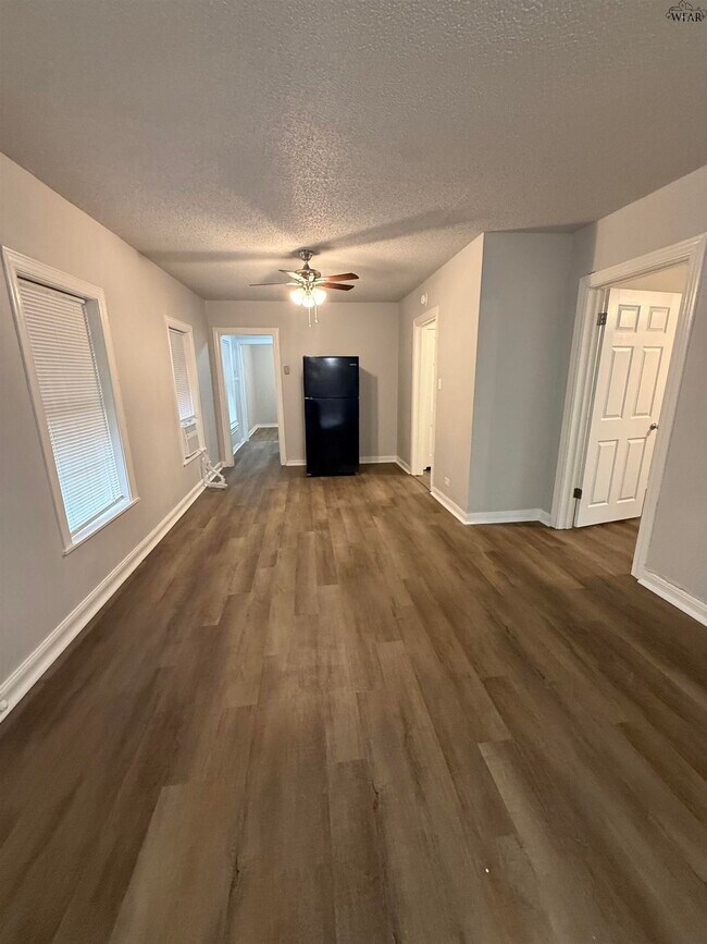 Foto del edificio - 3102 Ave K