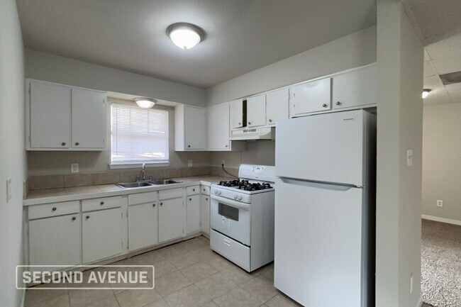 Foto del edificio - 3422 Hurlingham St