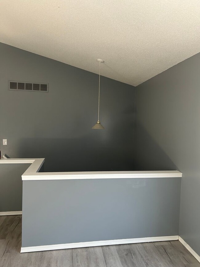 Building Photo - 819 S Todd Cir