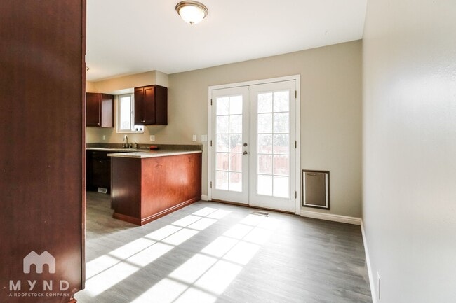 Foto del edificio - 5515 S Ridgecrest Dr