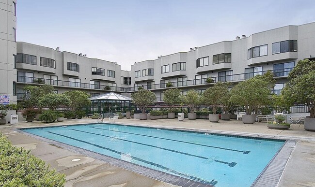 Foto del edificio - 603 S Van Ness Ave