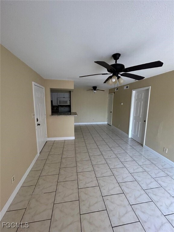 Foto del edificio - 2845 Winkler Ave