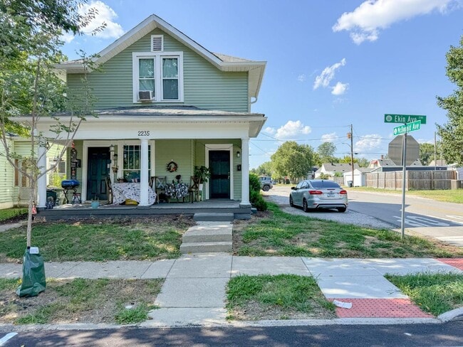 Building Photo - 2235 Ekin Ave