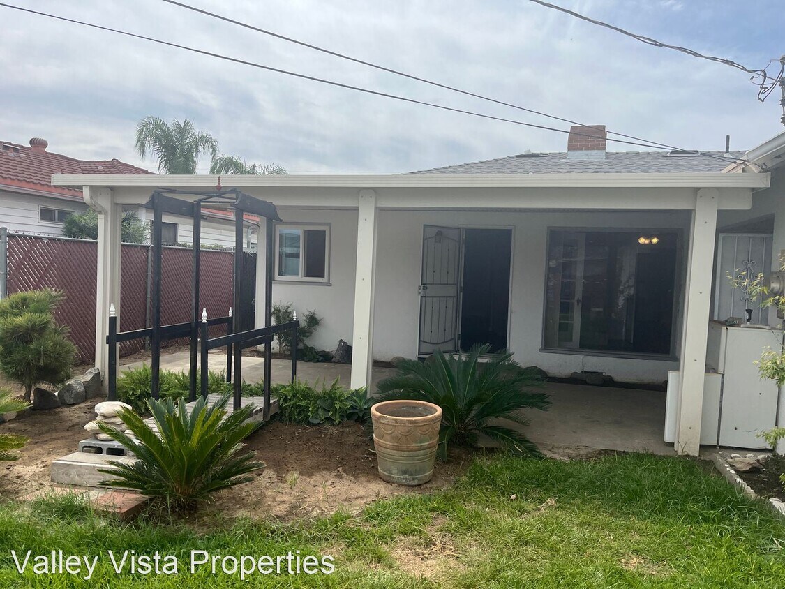 Foto del edificio - 2 br, 2 bath House - 1740 Cherry Ave