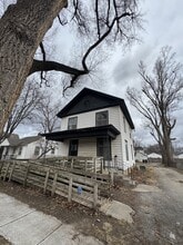 Building Photo - 732 NE Sumner St