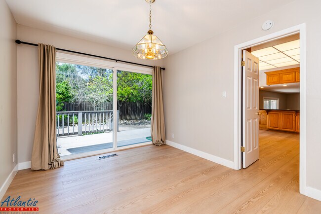 Building Photo - 297 San Moreno Pl