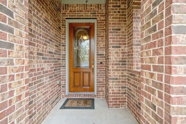 Building Photo - 2711 Leah Manor Ln