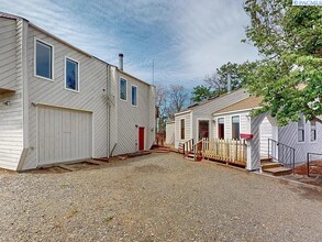 Building Photo - 1107 N Arthur St