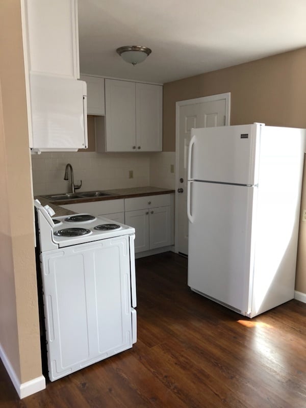 Building Photo - 2 Bedroom 1 bath in NW Corvallis