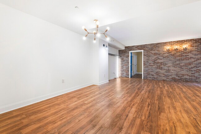Building Photo - 4301 Park Ave
