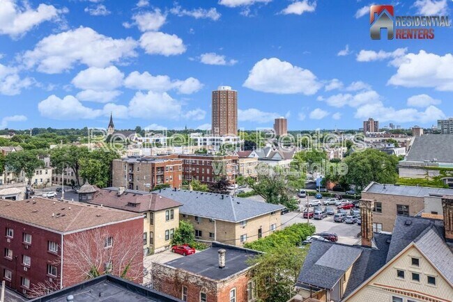 Foto del edificio - 1707 N Prospect Ave