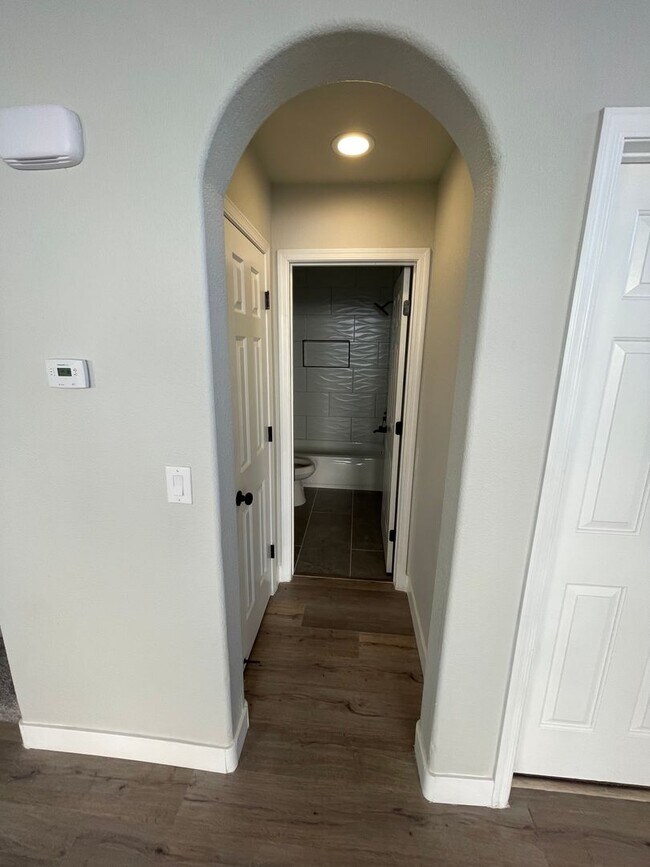 Foto del edificio - Beautiful 4 bedroom home located in the Shores