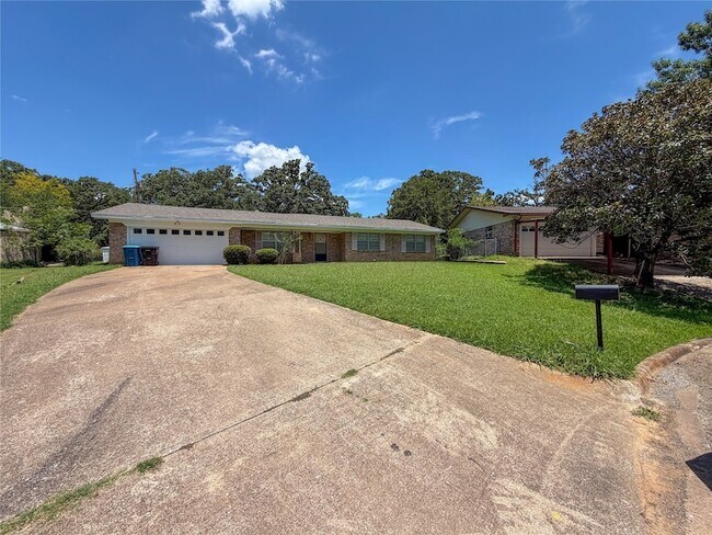 Foto del edificio - 907 Seymore Cir