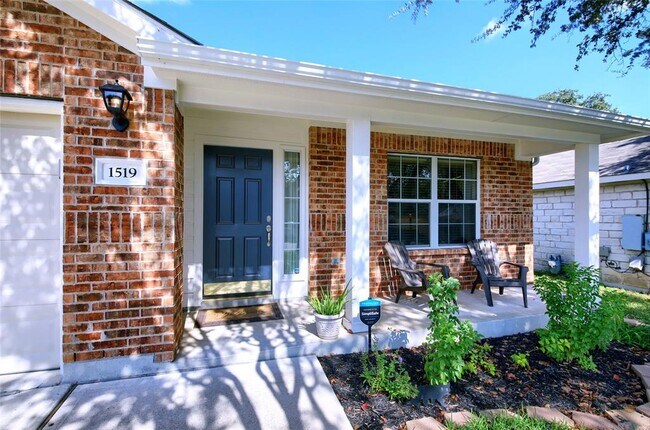 Building Photo - 1519 Hawk Dr