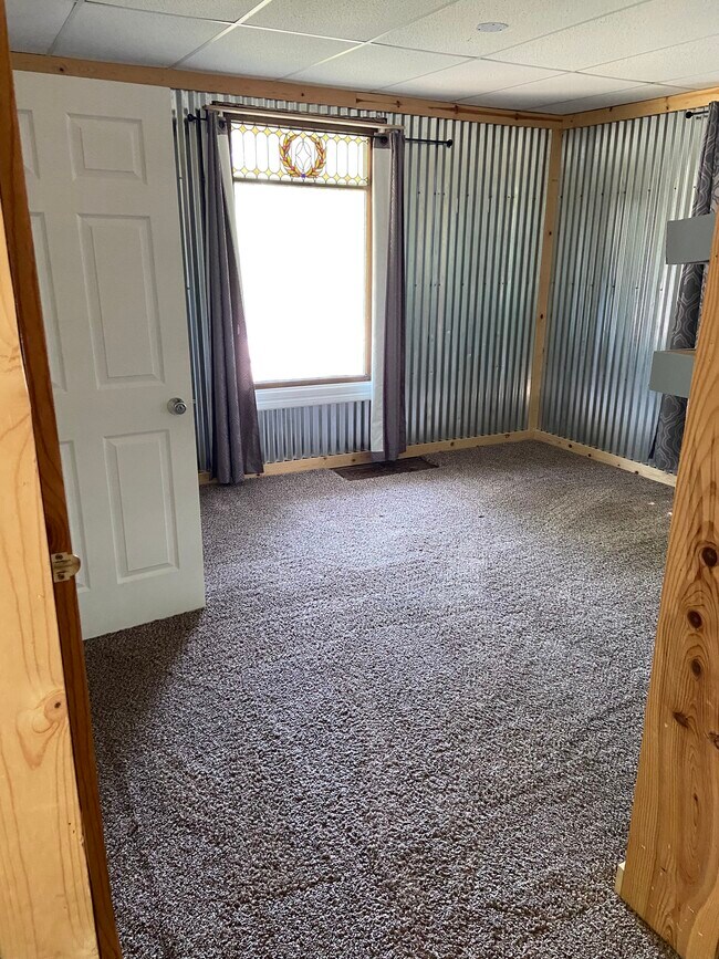 Building Photo - 1002 S Washington Ave