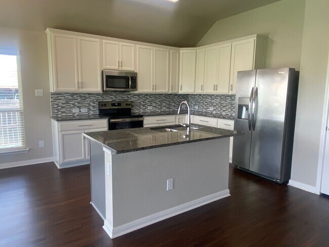 Building Photo - 4 BEDROOM CORNER LOT