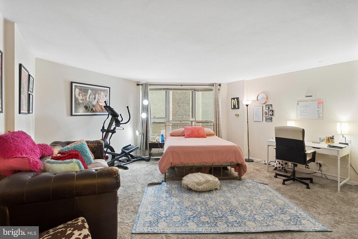 22430 W Rittenhouse Square Unit 1602, Philadelphia, PA 19103