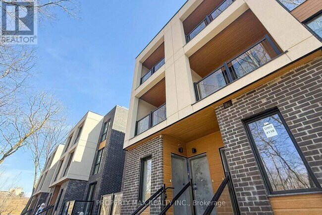 Building Photo - 170 Clonmore Dr