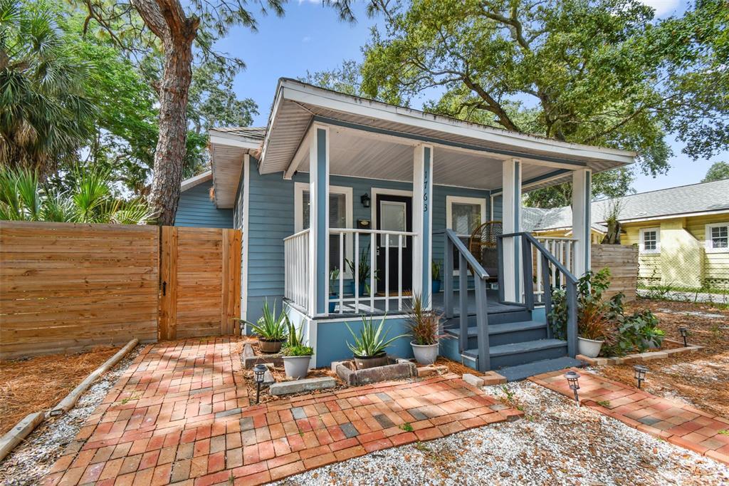 Foto principal - 1763 Preston St S