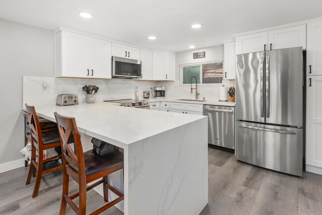 Foto del edificio - 8535 Paradise Valley Rd